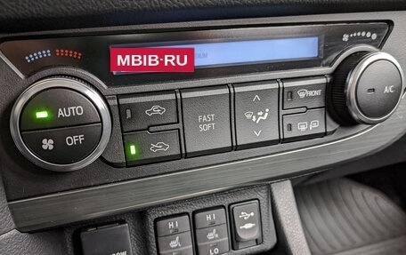 Toyota Auris II, 2013 год, 1 450 000 рублей, 21 фотография