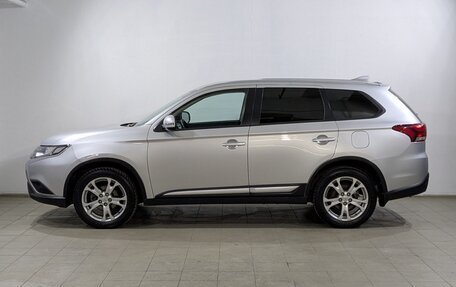 Mitsubishi Outlander III рестайлинг 3, 2020 год, 2 400 000 рублей, 6 фотография