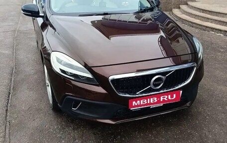Volvo V40 Cross Country I, 2017 год, 1 699 000 рублей, 1 фотография