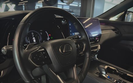 Lexus RX IV рестайлинг, 2023 год, 9 000 000 рублей, 26 фотография