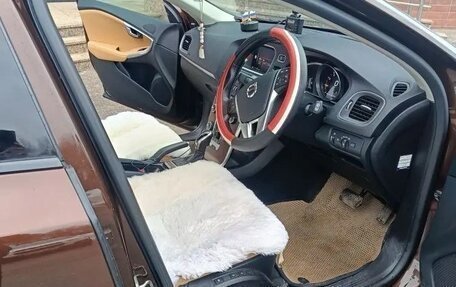 Volvo V40 Cross Country I, 2017 год, 1 699 000 рублей, 5 фотография