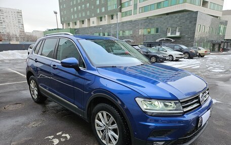 Volkswagen Tiguan II, 2018 год, 2 380 000 рублей, 10 фотография