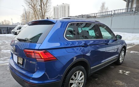 Volkswagen Tiguan II, 2018 год, 2 380 000 рублей, 8 фотография