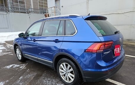 Volkswagen Tiguan II, 2018 год, 2 380 000 рублей, 5 фотография