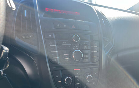 Opel Astra J, 2011 год, 610 000 рублей, 12 фотография