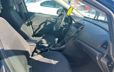 Opel Astra J, 2011 год, 610 000 рублей, 17 фотография