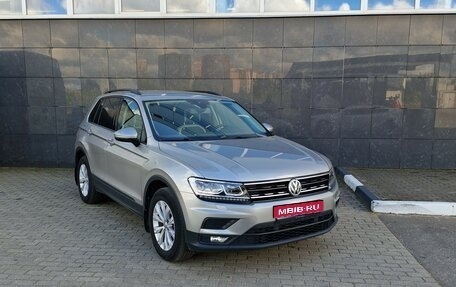 Volkswagen Tiguan II, 2020 год, 2 155 000 рублей, 1 фотография