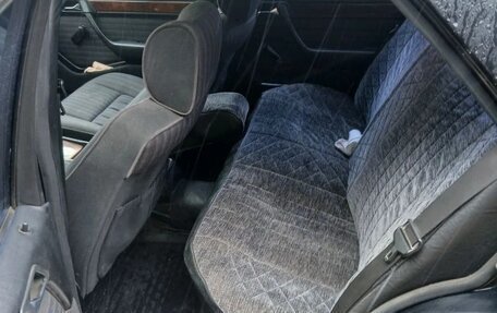 Mercedes-Benz W124, 1990 год, 330 000 рублей, 3 фотография