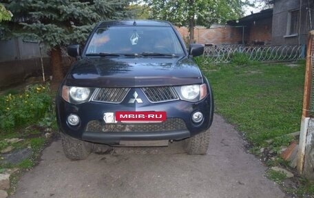 Mitsubishi L200 IV рестайлинг, 2008 год, 960 000 рублей, 2 фотография