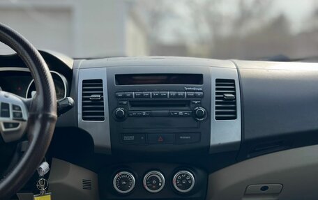 Mitsubishi Outlander III рестайлинг 3, 2008 год, 1 299 999 рублей, 21 фотография