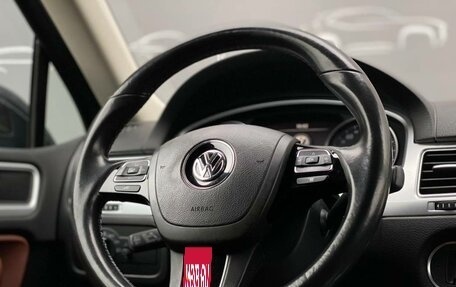 Volkswagen Touareg III, 2015 год, 2 586 700 рублей, 29 фотография