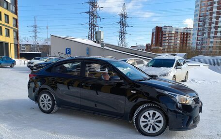 KIA Rio IV, 2022 год, 1 750 000 рублей, 3 фотография