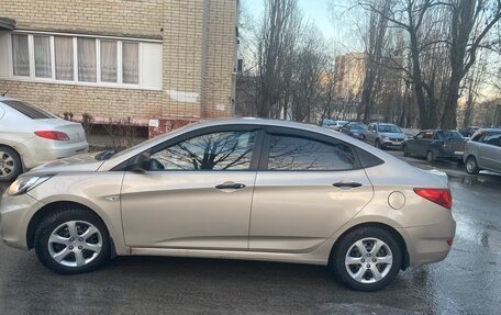 Hyundai Solaris II рестайлинг, 2012 год, 700 000 рублей, 5 фотография