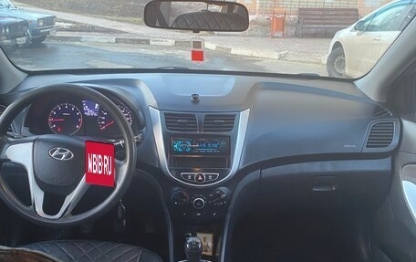 Hyundai Solaris II рестайлинг, 2012 год, 700 000 рублей, 7 фотография