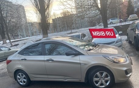 Hyundai Solaris II рестайлинг, 2012 год, 700 000 рублей, 6 фотография