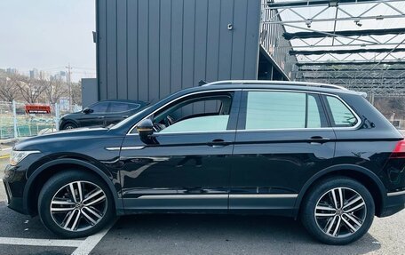 Volkswagen Tiguan II, 2021 год, 3 400 000 рублей, 4 фотография