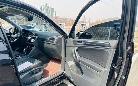 Volkswagen Tiguan II, 2021 год, 3 400 000 рублей, 18 фотография