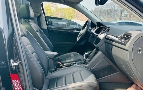 Volkswagen Tiguan II, 2021 год, 3 400 000 рублей, 19 фотография