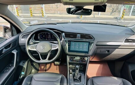 Volkswagen Tiguan II, 2021 год, 3 400 000 рублей, 30 фотография