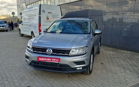 Volkswagen Tiguan II, 2020 год, 2 155 000 рублей, 2 фотография