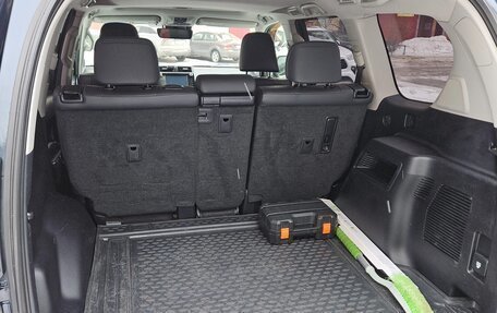 Toyota Land Cruiser Prado 150 рестайлинг 2, 2017 год, 5 500 000 рублей, 10 фотография