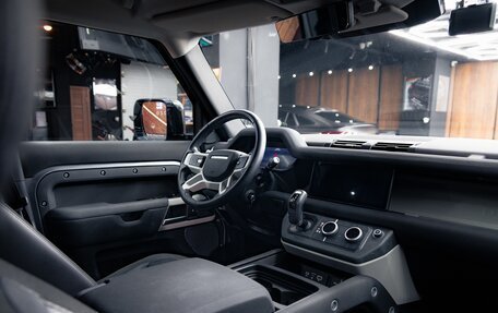 Land Rover Defender II, 2020 год, 4 350 000 рублей, 8 фотография