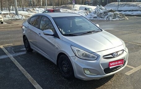 Hyundai Solaris II рестайлинг, 2012 год, 900 000 рублей, 1 фотография