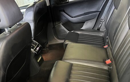 Skoda Superb III рестайлинг, 2018 год, 2 200 000 рублей, 12 фотография