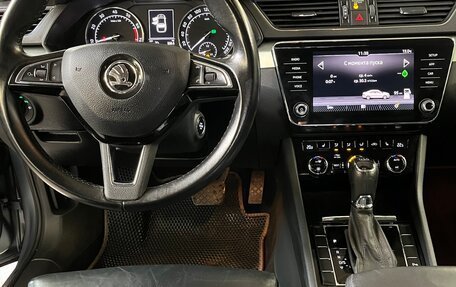 Skoda Superb III рестайлинг, 2018 год, 2 200 000 рублей, 10 фотография