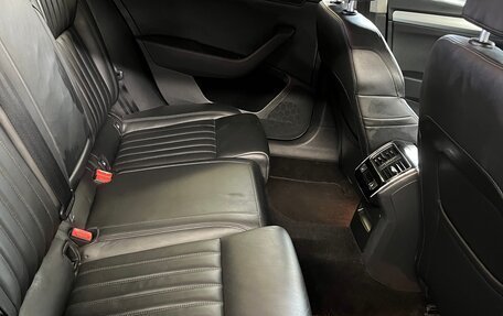 Skoda Superb III рестайлинг, 2018 год, 2 200 000 рублей, 14 фотография