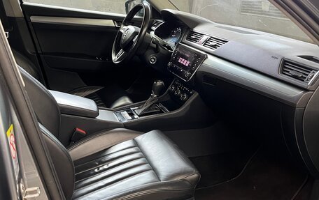 Skoda Superb III рестайлинг, 2018 год, 2 200 000 рублей, 16 фотография