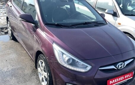 Hyundai Solaris II рестайлинг, 2013 год, 900 000 рублей, 6 фотография