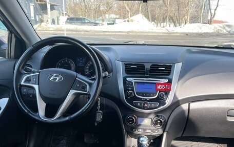 Hyundai Solaris II рестайлинг, 2013 год, 900 000 рублей, 9 фотография