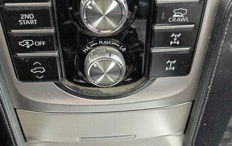 Toyota Land Cruiser Prado 150 рестайлинг 2, 2017 год, 5 599 000 рублей, 11 фотография