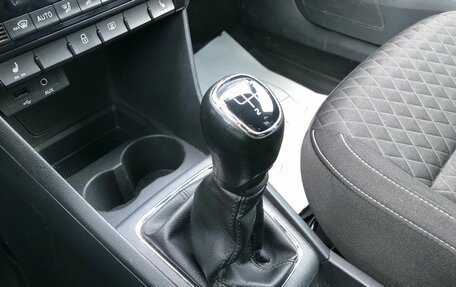 Skoda Rapid I, 2017 год, 1 140 000 рублей, 18 фотография