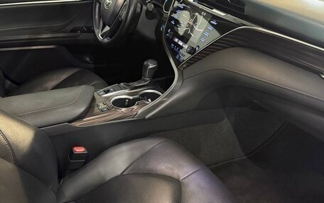 Toyota Camry, 2020 год, 3 350 000 рублей, 5 фотография