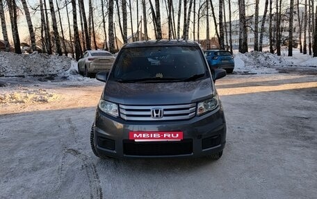Honda Freed I, 2010 год, 820 000 рублей, 2 фотография