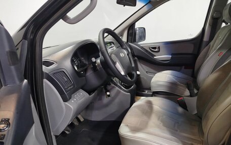 Hyundai H-1 II рестайлинг, 2008 год, 1 220 000 рублей, 17 фотография