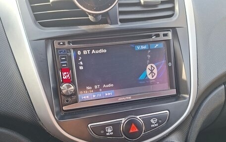 Hyundai Solaris II рестайлинг, 2012 год, 900 000 рублей, 8 фотография