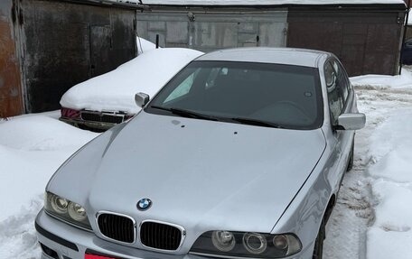 BMW 5 серия, 2002 год, 900 000 рублей, 3 фотография