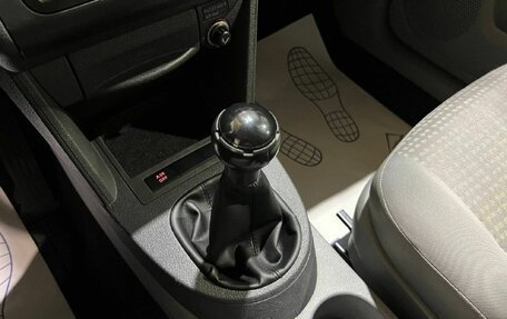 Volkswagen Caddy III рестайлинг, 2009 год, 750 000 рублей, 23 фотография