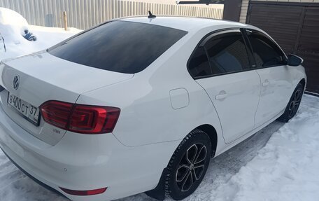 Volkswagen Jetta VI, 2014 год, 840 000 рублей, 2 фотография