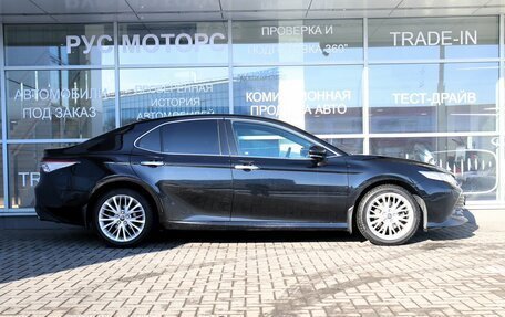 Toyota Camry, 2019 год, 2 750 000 рублей, 5 фотография