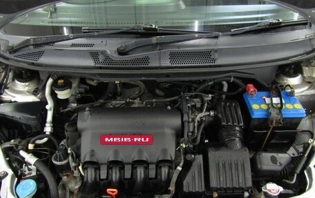 Honda Fit III, 2004 год, 250 000 рублей, 23 фотография