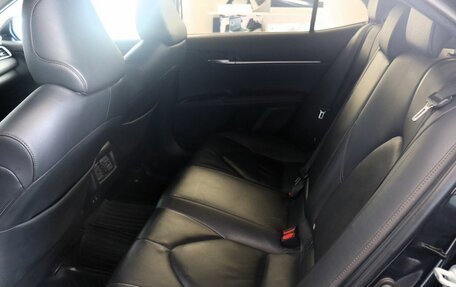 Toyota Camry, 2019 год, 2 750 000 рублей, 21 фотография