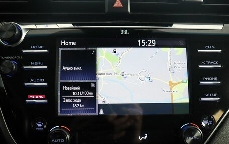 Toyota Camry, 2019 год, 2 750 000 рублей, 16 фотография