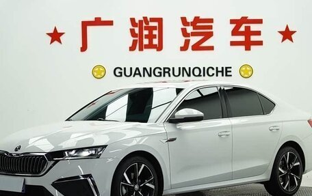 Skoda Octavia IV, 2022 год, 2 100 000 рублей, 1 фотография