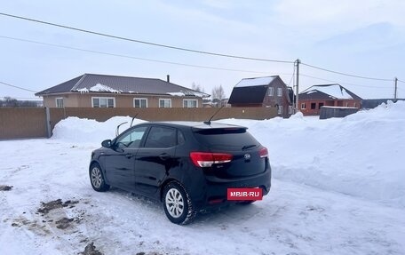 KIA Rio III рестайлинг, 2017 год, 999 000 рублей, 6 фотография