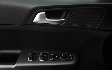 KIA Sportage IV рестайлинг, 2020 год, 2 690 000 рублей, 31 фотография