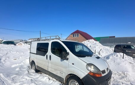Renault Trafic, 2002 год, 599 999 рублей, 2 фотография